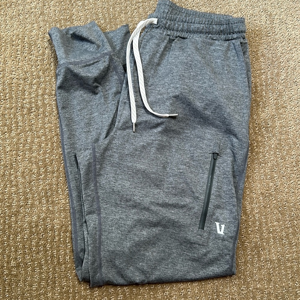 VUORI Men’s Sunday Performance Jogger Charcoal Heather small